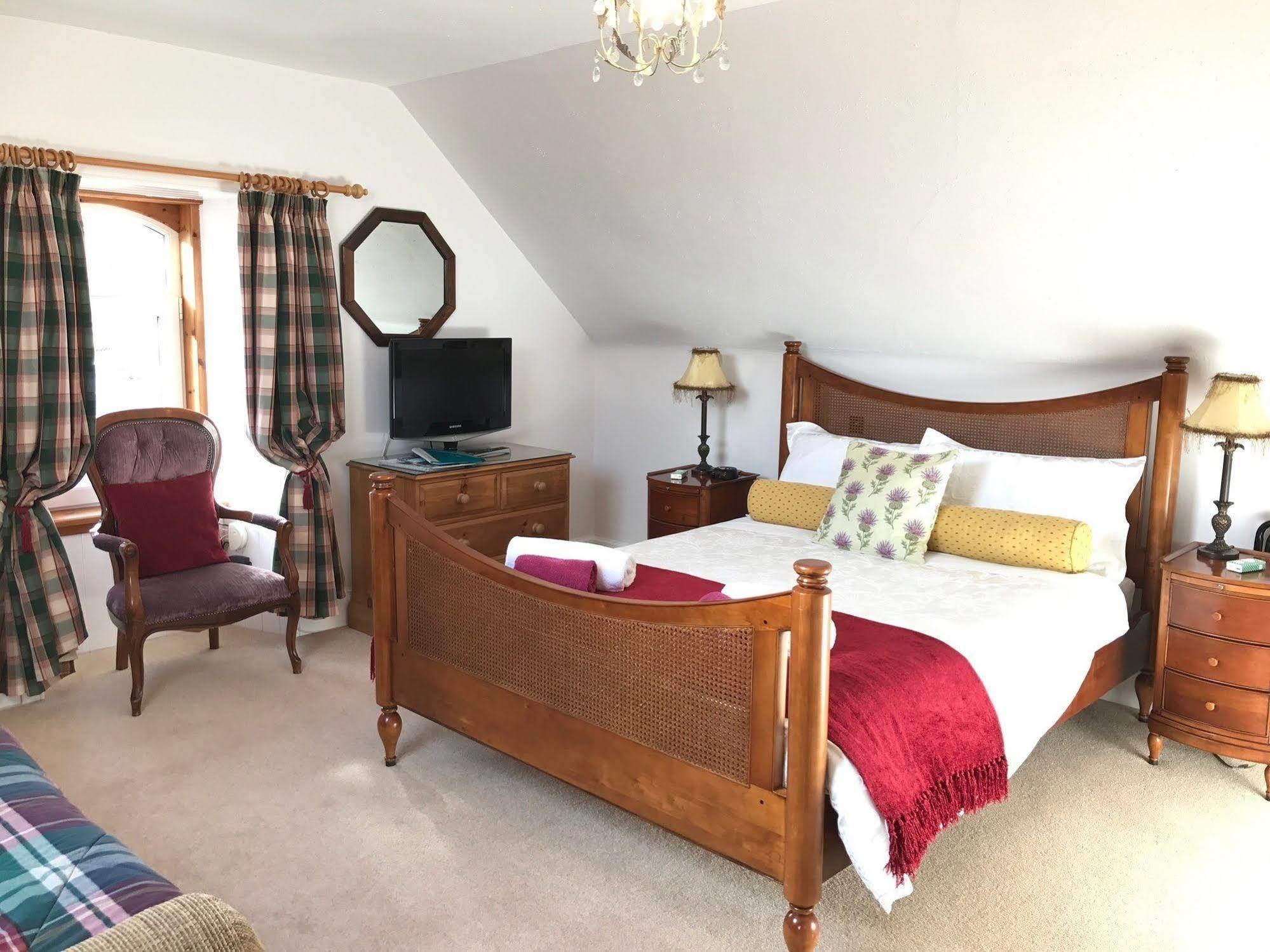 Rossmor Bed & Breakfast Grantown-on-Spey Zewnętrze zdjęcie